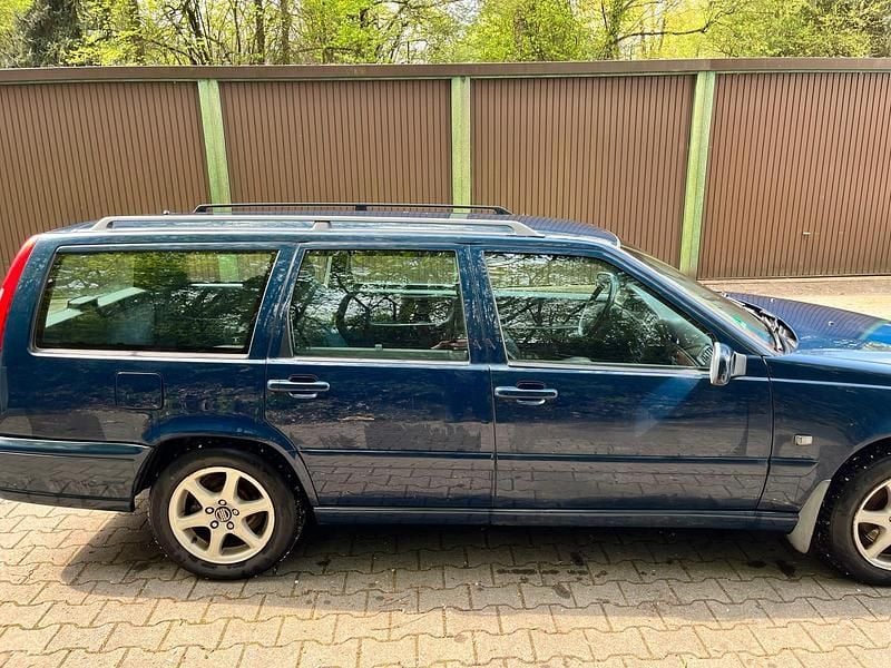 Occasion Volvo V70 144 ch (105 kW) 1998 Bleue Break