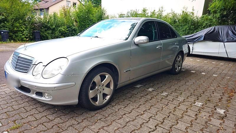 Gebraucht Mercedes E220 150 PS (110 kW) 2002 Limousine