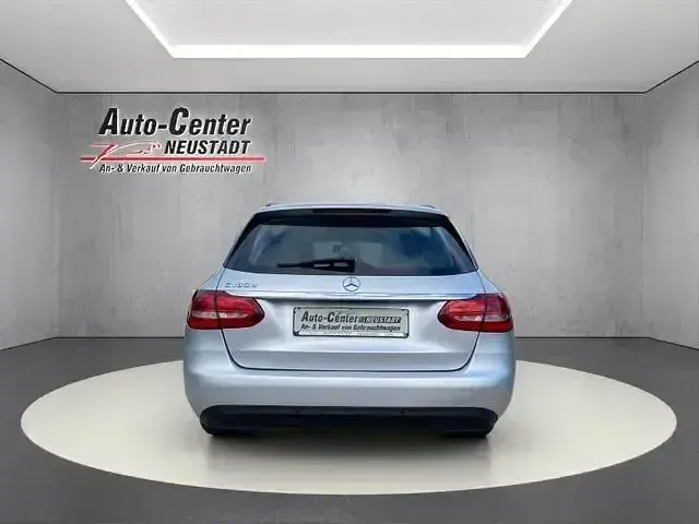 Second-hand Mercedes C180 184 CP (135 kW) 2015 Argintiu Break