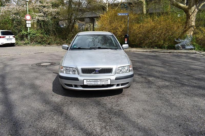 Gebraucht Volvo V40 Comfort 122 PS (89 kW) 2001 Silber Kombi
