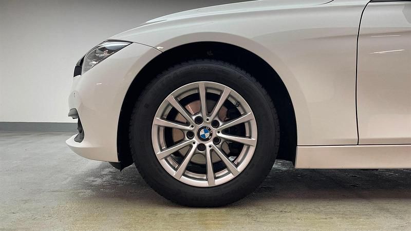 Gebraucht BMW 320 Efficient Dynamics 184 PS (135 kW) 2019 Alpinweiß uni Kombi