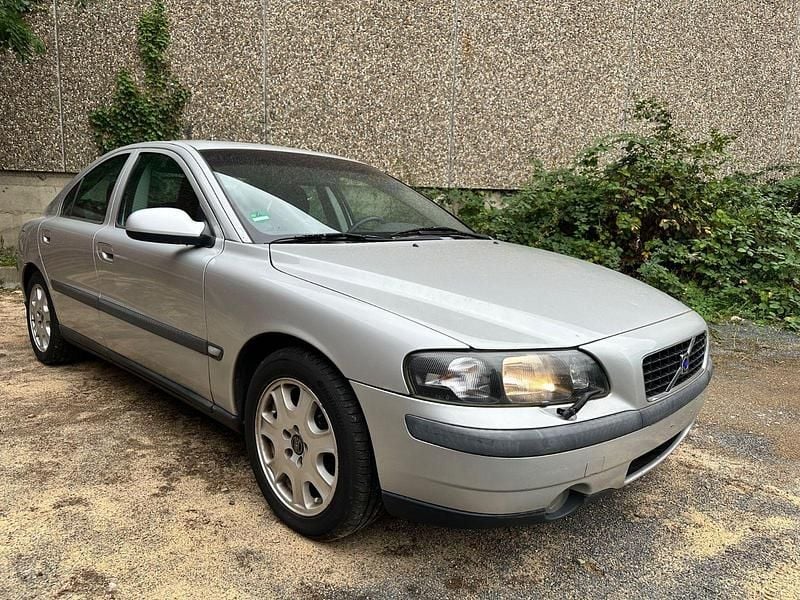 Gebraucht 2001 Volvo S60 Comfort Limousine | 450 € (Superpreis) - Bild 1/4