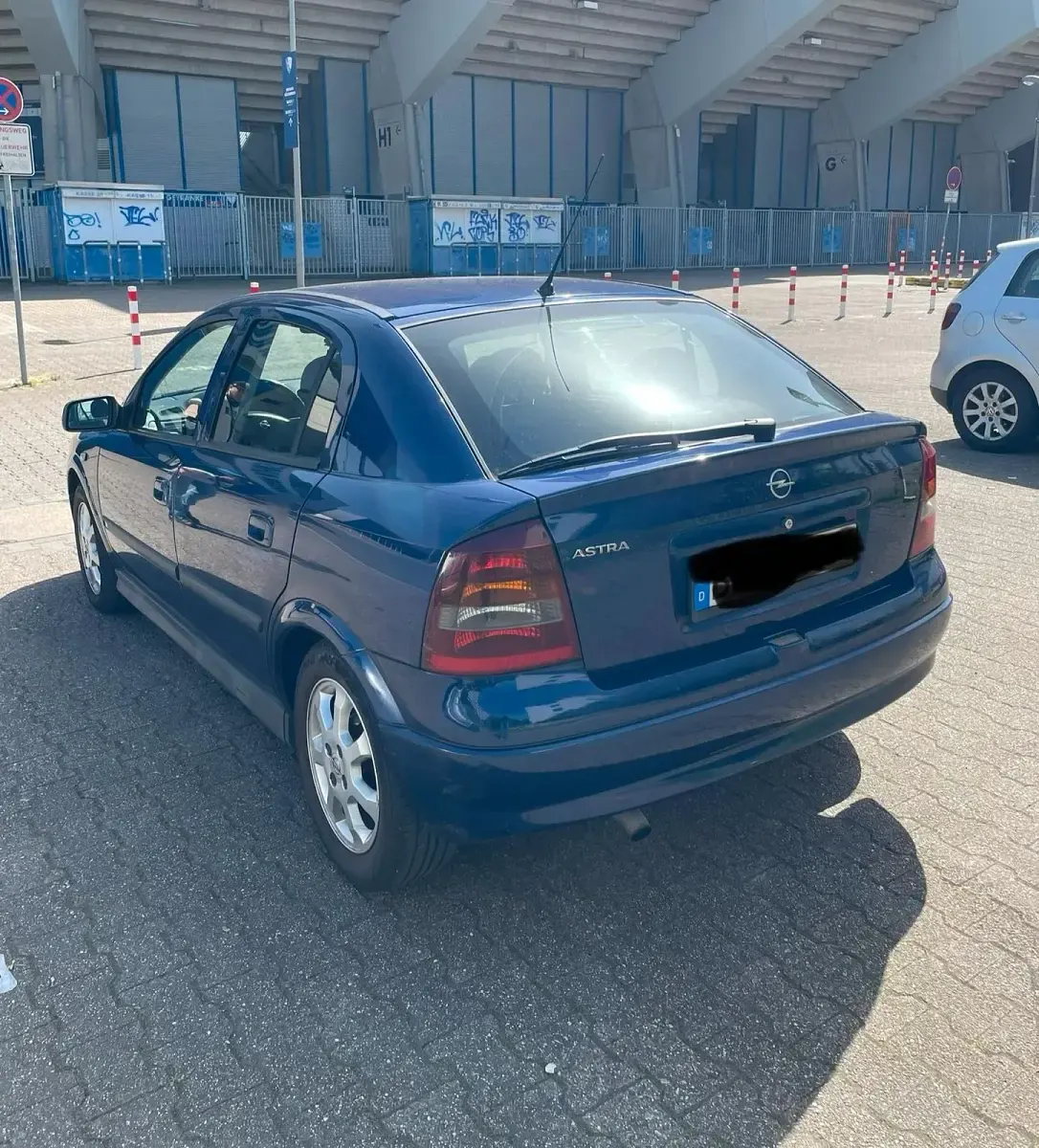 Gebraucht Opel Astra 84 PS (61 kW) 2004 Blau Limousine