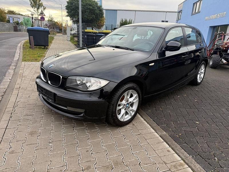 Schwarz Gebraucht 2010 BMW 118 Advantage Kleinwagen | 6.950 € (Teuer) - Bild 1/4