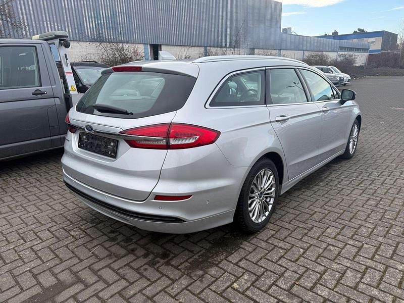 Gebraucht Ford Mondeo Titanium 150 PS (110 kW) 2021 Silber Kombi