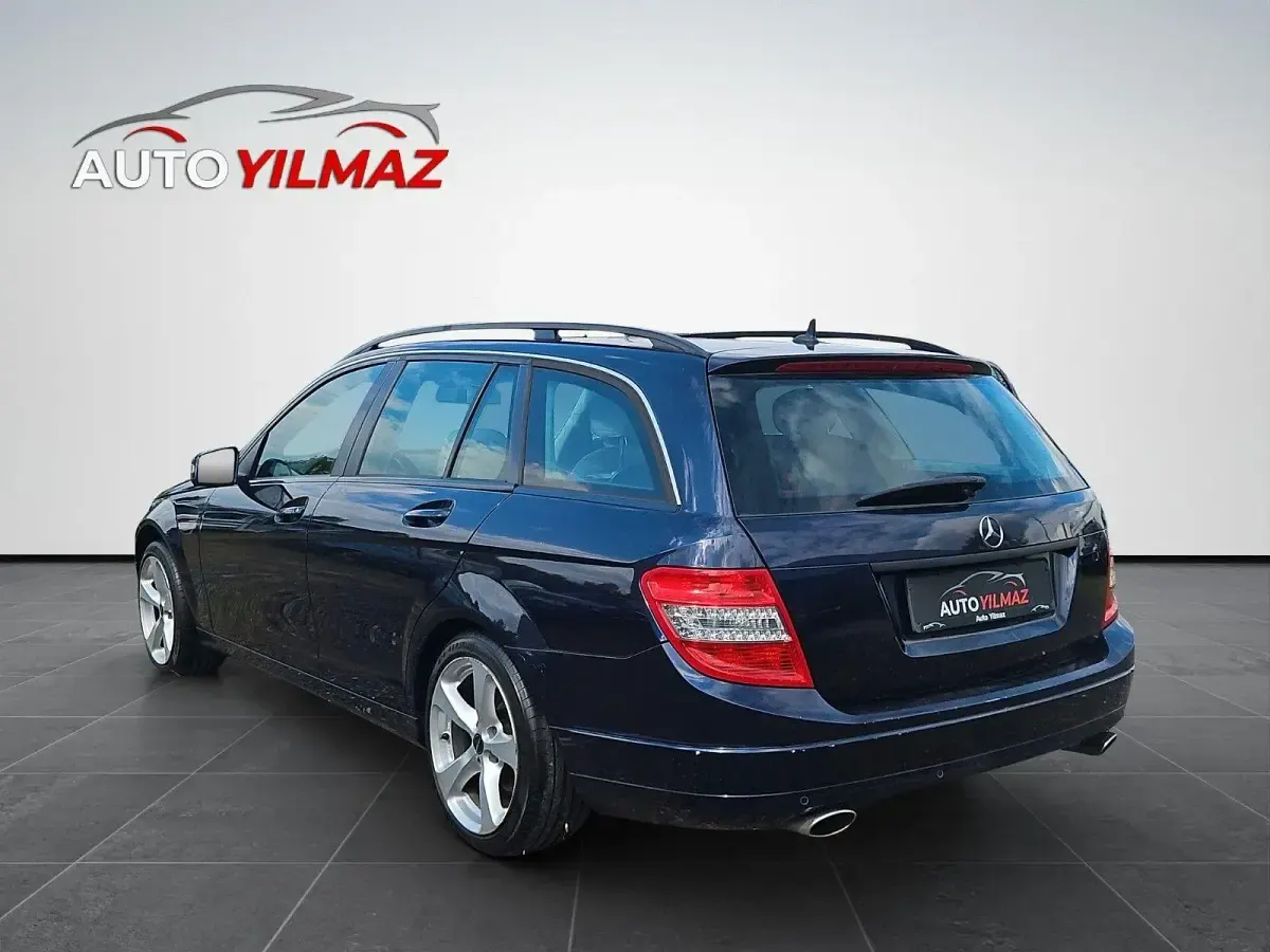 Gebraucht Mercedes C230 Avantgarde 204 PS (150 kW) 2008 Blau Kombi