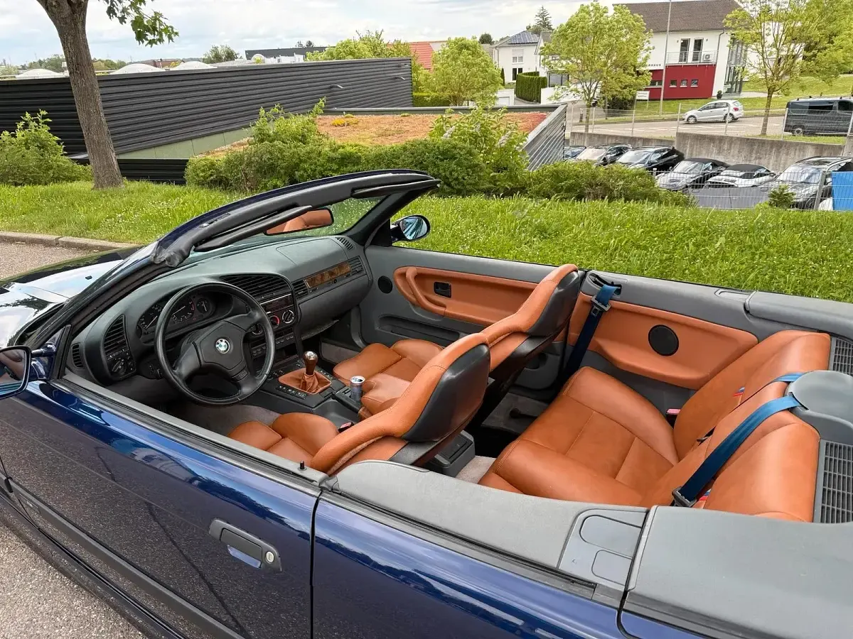 Gebraucht BMW 320 Cabriolet 150 PS (110 kW) 1994 Blau Cabrio
