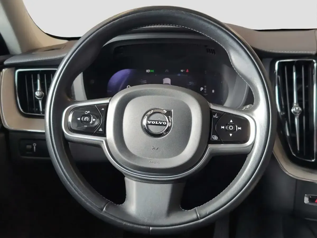 Gebraucht Volvo XC60 Inscription 145 PS (106 kW) 2022 SUV