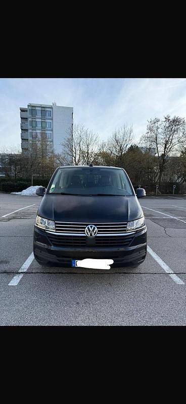 Second-hand VW Multivan Comfortline 199 CP (146 kW) 2020 Negru Monovolum