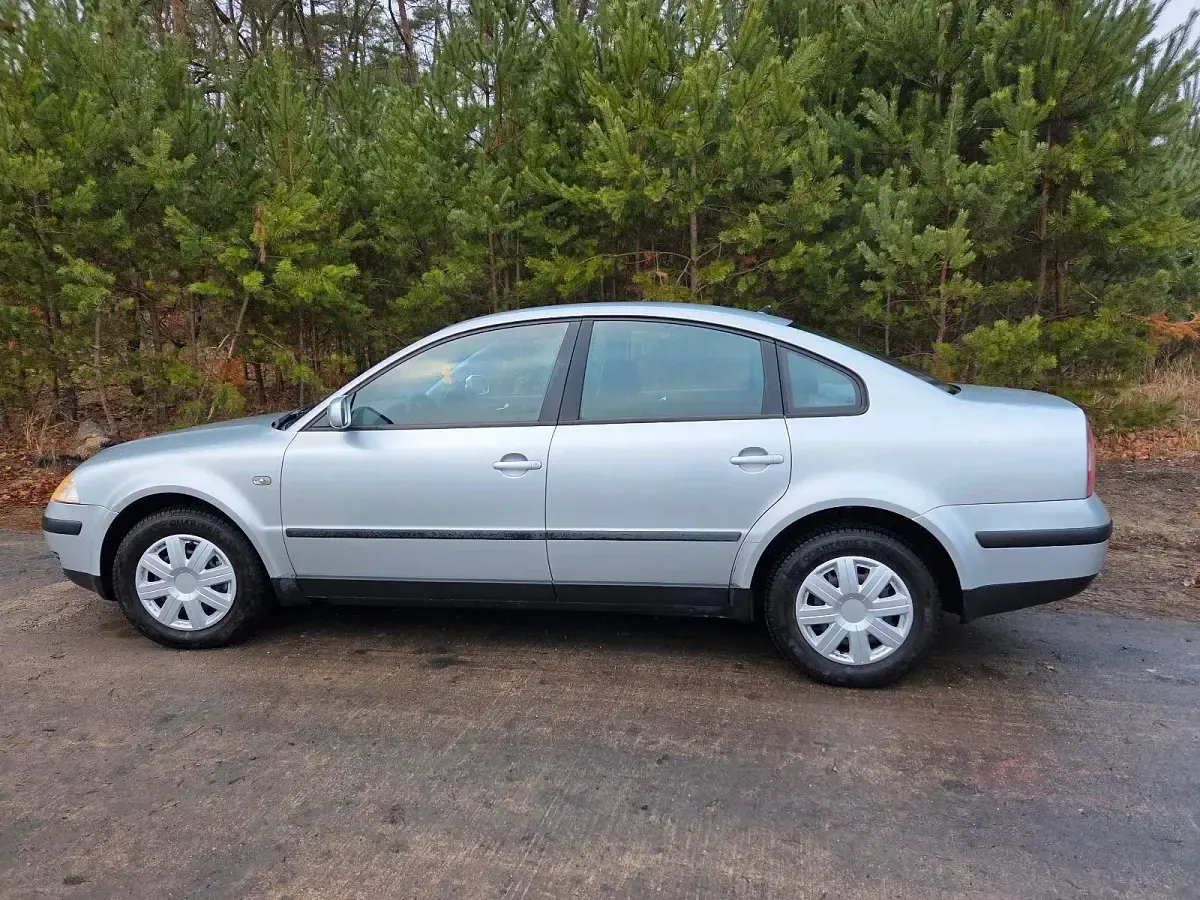 Gebraucht VW Passat 102 PS (75 kW) 2003 Silber Limousine