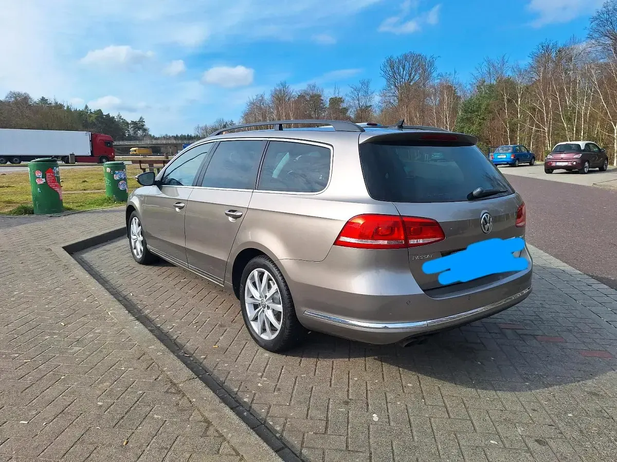 Gebraucht VW Passat 140 PS (102 kW) 2014 Grau Kombi