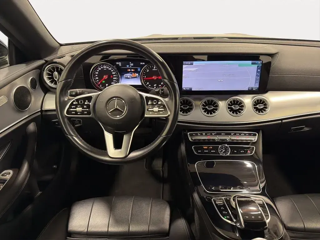 Gebraucht Mercedes E220 Night 194 PS (142 kW) 2020 Grau Cabrio