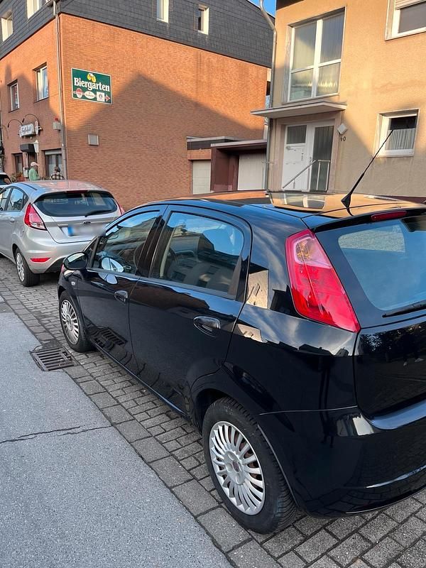 Gebraucht Fiat Punto 77 PS (56 kW) 2008 Schwarz Kleinwagen