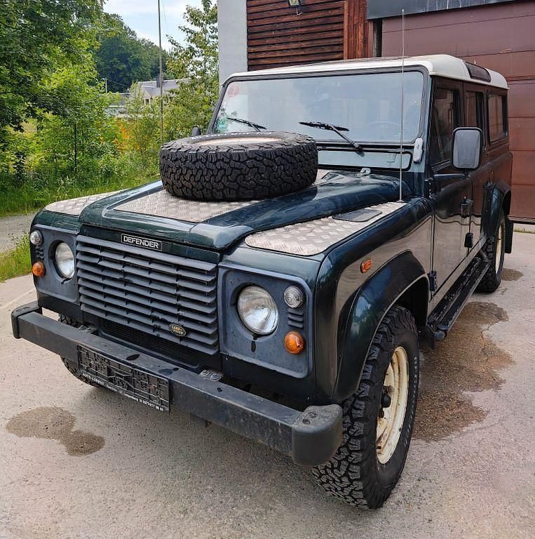 Grün Gebraucht 2002 Land Rover Defender S SUV | 22.499 € (Superpreis) - Bild 1/4