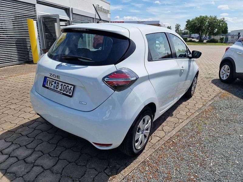 Gebraucht Renault Zoe Life 80 kW (109 PS) 2020 Arktisweiß Kleinwagen
