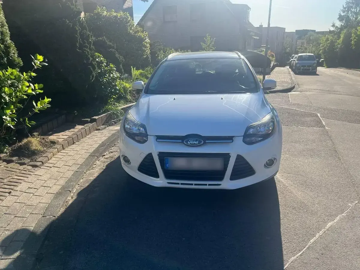 Usado Ford Focus Ambiente 129 HP (94 kW) 2012 Branco Carrinha