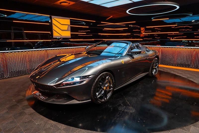 Gebraucht Ferrari Roma 620 PS (456 kW) 2024 Grau Cabrio