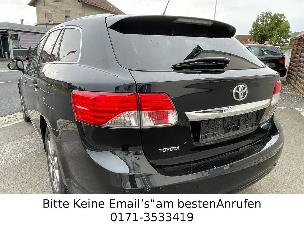 Gebraucht Toyota Avensis Executive 177 PS (130 kW) 2012 Schwarz Kombi