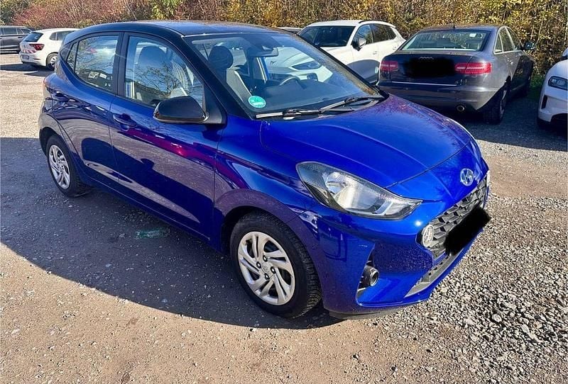 Blau Gebraucht 2022 Hyundai i10 Trend Kleinwagen | 12.990 € (Superpreis) - Bild 1/4