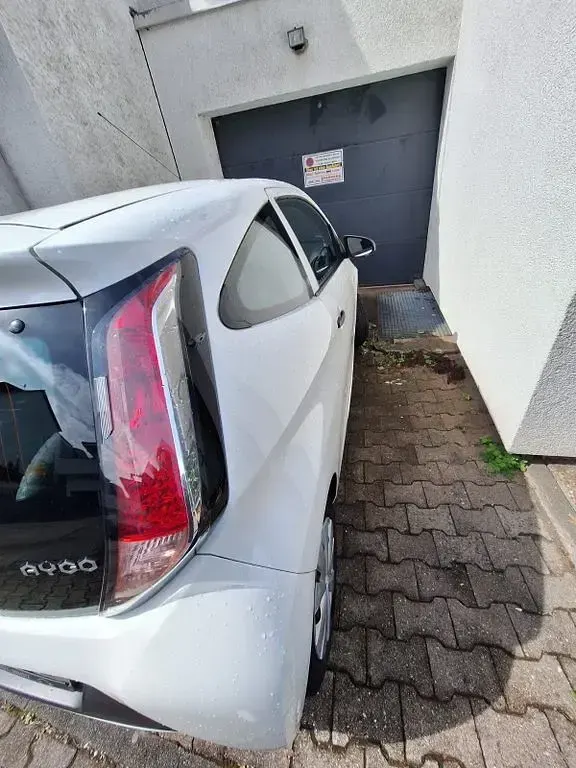 Gebraucht Toyota Aygo 69 PS (50 kW) 2016 Weiß Kleinwagen