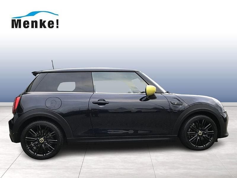 Gebraucht Mini Cooper SE 135 kW (184 PS) 2022 Schwarz Kleinwagen