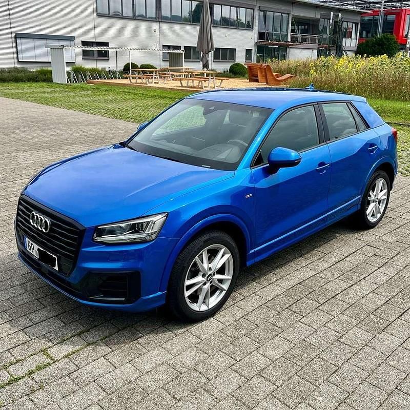 Blau Gebraucht 2017 Audi Q2 Sport SUV | 18.500 € (Etwas zu teuer) - Bild 1/4