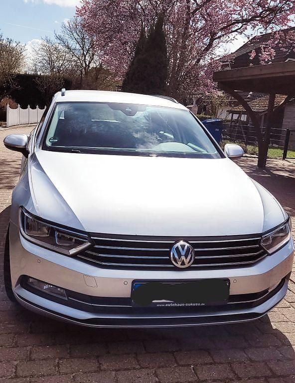 Gebraucht VW Passat 150 PS (110 kW) 2018 Silber Kombi