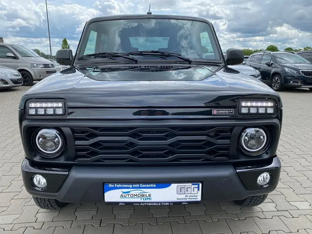 Używany Lada Urban 83 KM (61 kW) 2021 Czarny