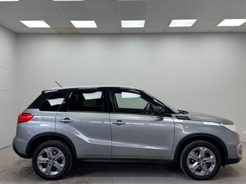 Gebraucht Suzuki Vitara Comfort 120 PS (88 kW) 2017 Grau SUV