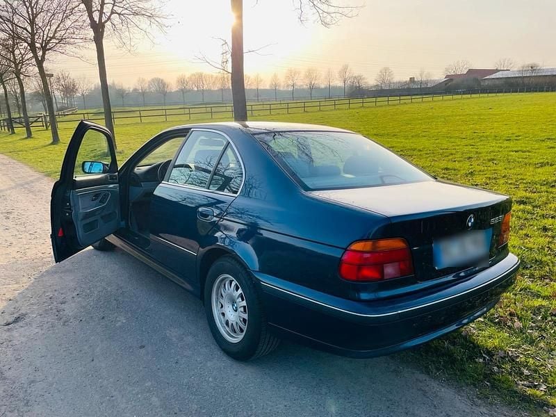Gebraucht BMW 523 170 PS (125 kW) 1998 Blau Limousine
