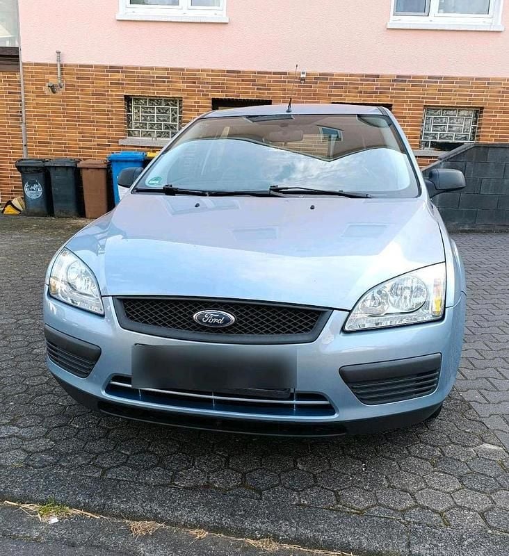 Blau Gebraucht 2006 Ford Focus Kleinwagen | 1.500 € (Superpreis) - Bild 1/4