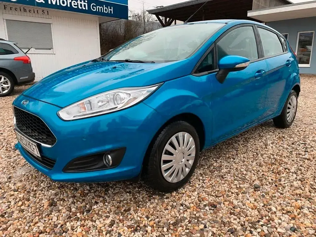 Używany Ford Fiesta 95 KM (69 kW) 2016 Niebieski Hatchback