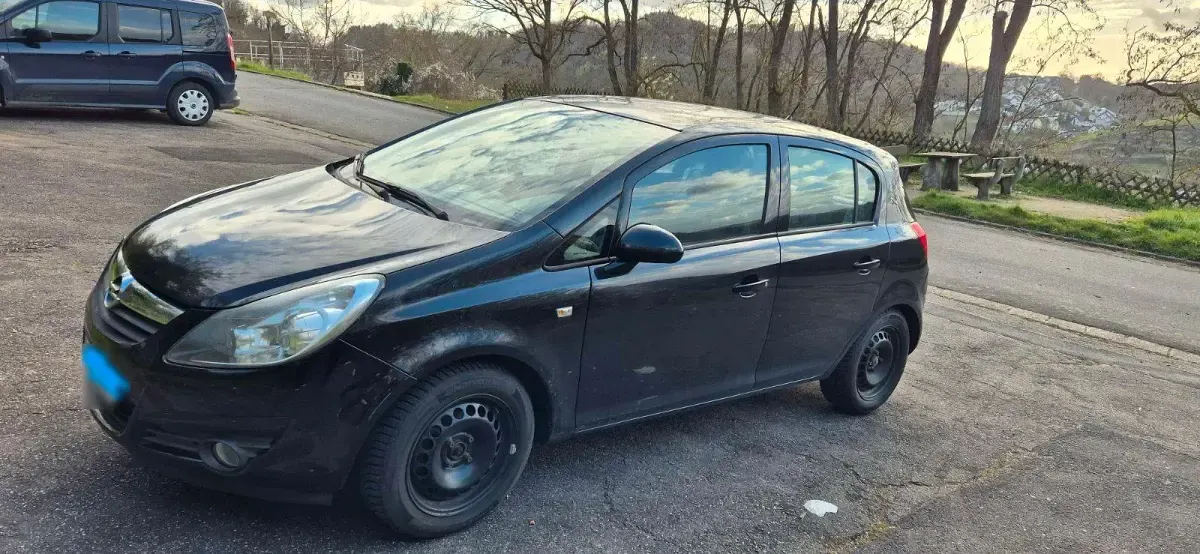 Używany Opel Corsa 80 KM (58 kW) 2009 Czarny Hatchback