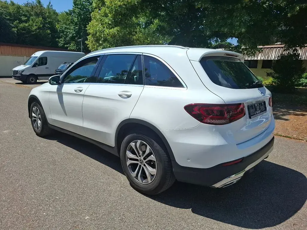 Gebraucht Mercedes GLC220 194 PS (142 kW) 2019 Weiß SUV