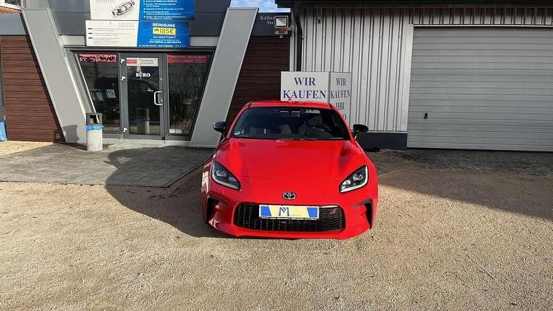 Ignition red Gebraucht 2024 Toyota GR86 Basis Coupé | 33.333 € (Superpreis) - Bild 1/4