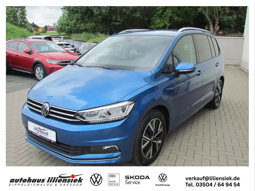 Gebraucht VW Touran Active 150 PS (110 kW) 2023 Blau Van / Kleinbus