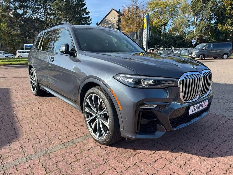 Grau Gebraucht 2020 BMW X7 Performance SUV | 54.490 € (Superpreis) - Bild 1/4