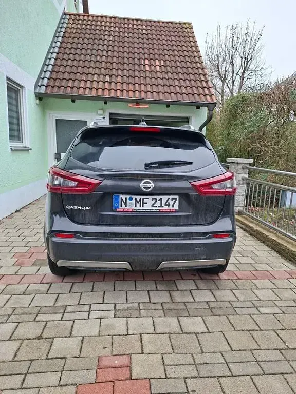 Gebraucht Nissan Qashqai 158 PS (116 kW) 2021 Schwarz SUV