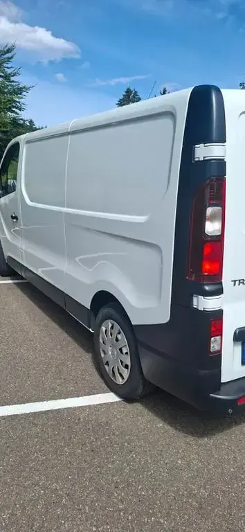 Gebraucht Renault Trafic 145 PS (106 kW) 2019 Weiß Van / Kleinbus
