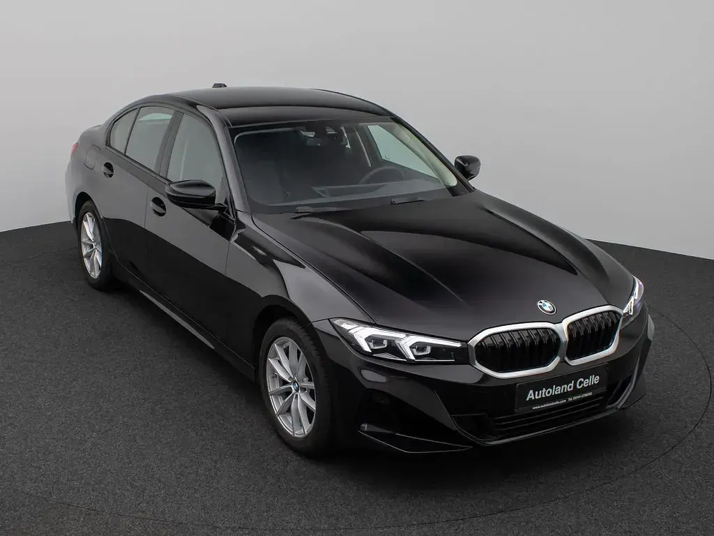 Gebraucht BMW 318 Sport Line 156 PS (114 kW) 2024 Schwarz 2668 Limousine