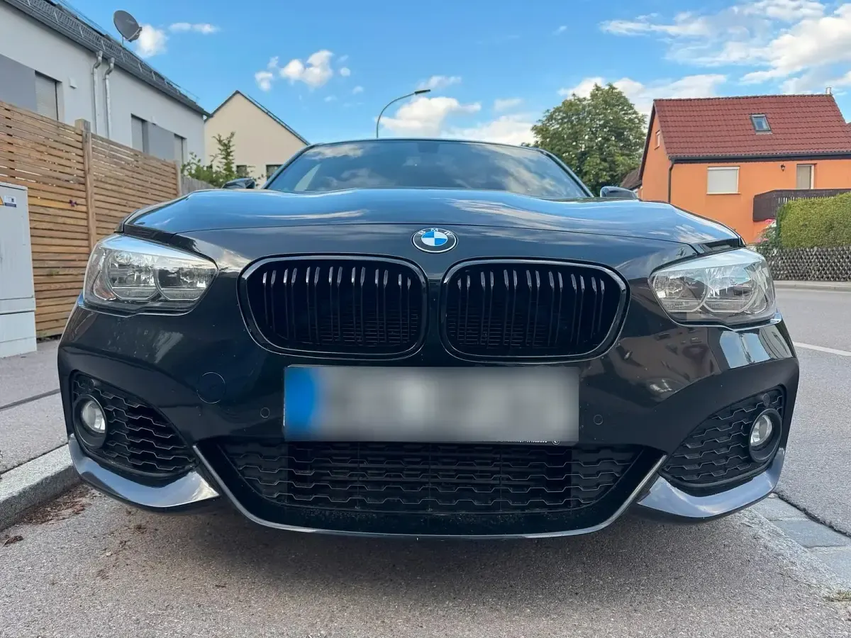 Gebraucht BMW 118 Shadowline 136 PS (100 kW) 2017 Schwarz Limousine