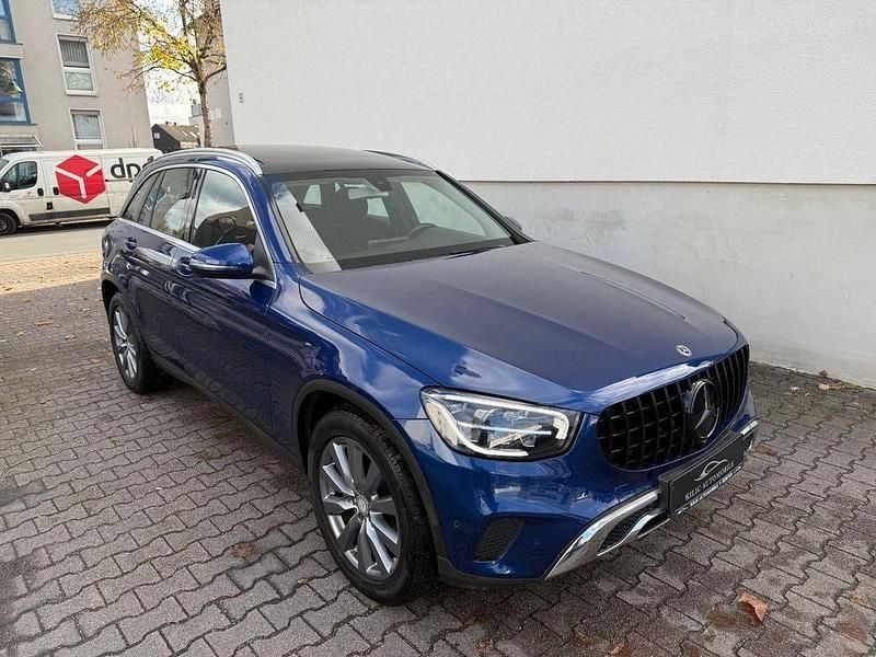 Gebraucht Mercedes GLC220 194 PS (142 kW) 2019 Blau SUV