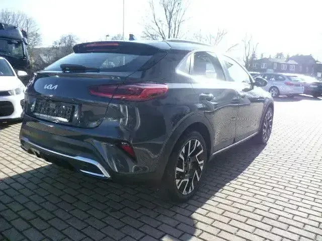 Używany Kia XCeed Vision 140 KM (102 kW) 2024 Szary SUV