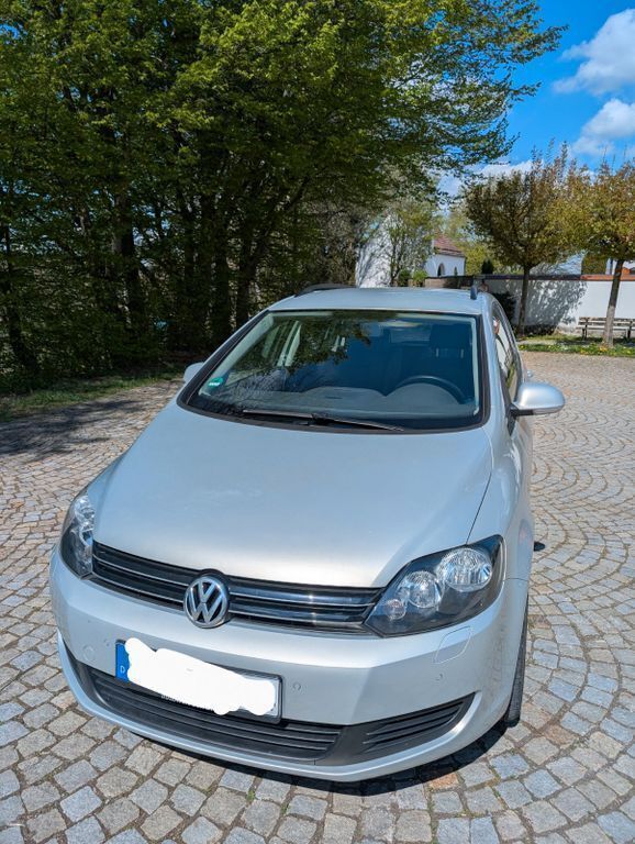 Silber Gebraucht 2010 VW Golf Plus Comfortline Van / Kleinbus | 5.200 € (Fairer Preis) - Bild 1/4
