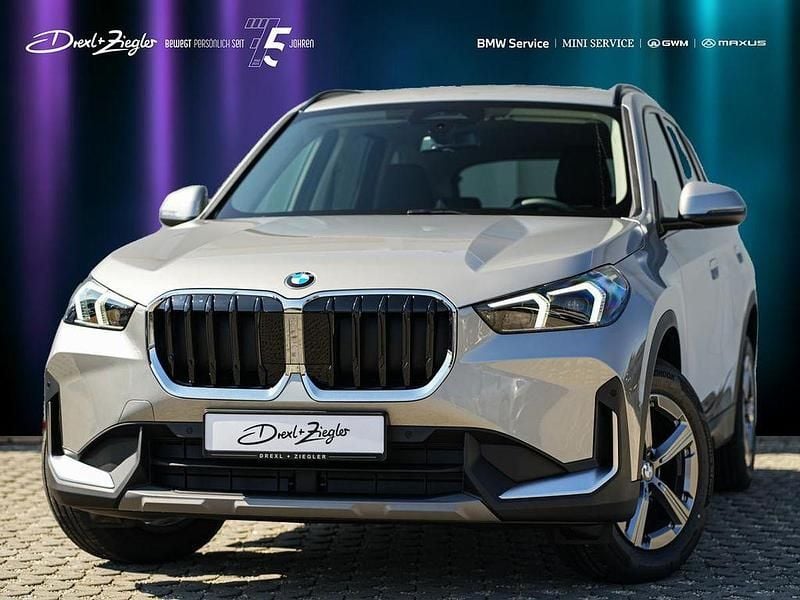 Spacesilber metallic Gebraucht 2025 BMW X1 Shadowline SUV | 38.990 € (Fairer Preis) - Bild 1/4