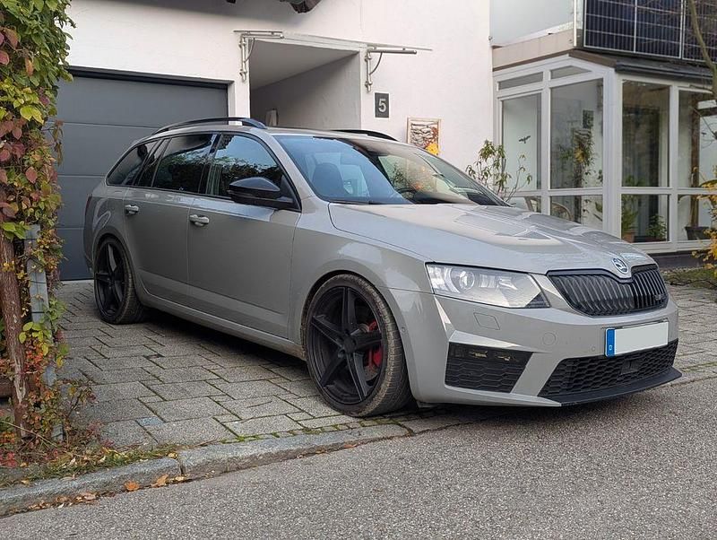 Gebraucht Skoda Octavia RS 300 PS (220 kW) 2016 Grau Kleinwagen