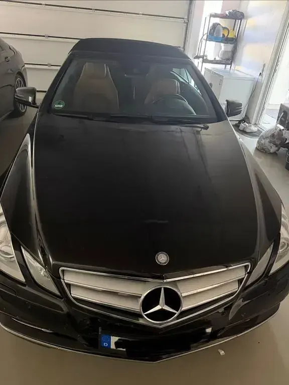 Gebraucht Mercedes E200 Elegance 184 PS (135 kW) 2011 Schwarz Cabrio