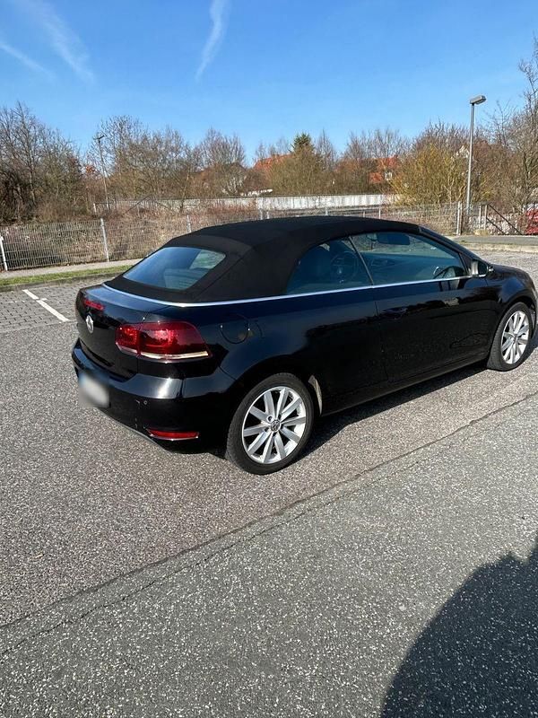 Gebraucht VW Golf 105 PS (77 kW) 2011 Schwarz Cabrio