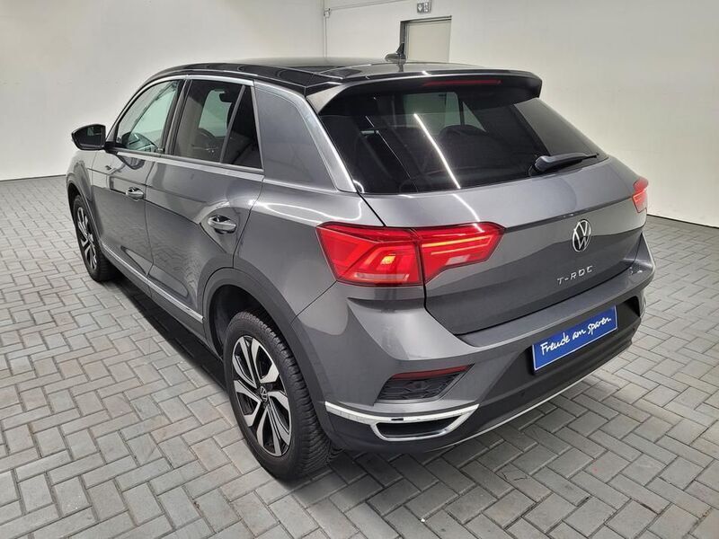 Gebraucht VW T-Roc Active 150 PS (110 kW) 2021 Grau (indiumgraumet.) SUV