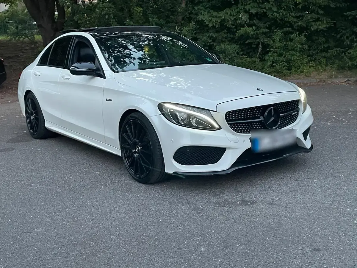 Gebraucht Mercedes C43 AMG 367 PS (269 kW) 2016 Weiß Limousine